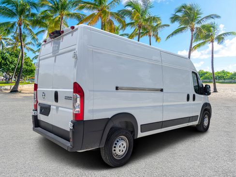 Used 2026 RAM ProMaster 2500 w/ Convenience Group FWD image 4
