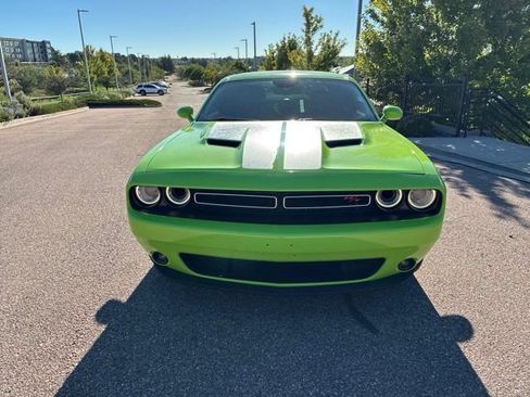 Used 2015 Dodge Challenger R/T w/ Quick Order Package 22B R/T RWD image 2