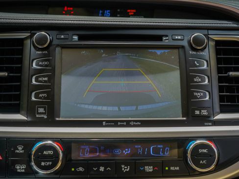 Used 2018 Toyota Highlander Limited w/ Protection Package #3 AWD/4WD image 18