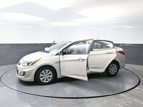 Used 2017 Hyundai Accent SE FWD image 53