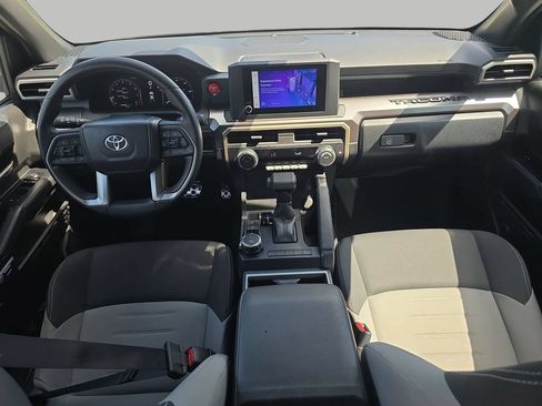 Used 2025 Toyota Tacoma TRD Sport AWD/4WD image 12