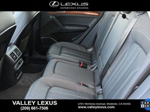 Used 2021 Audi Q5 e Premium Plus w/ Premium Plus Package image 10