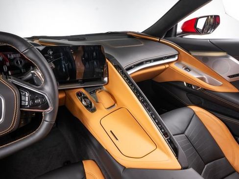 Used 2024 Chevrolet Corvette Stingray Premium Cpe w/ Z51 Performance Package RWD image 26
