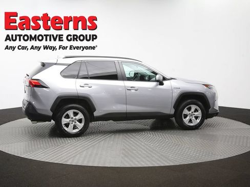 Used 2021 Toyota RAV4 XLE w/ XLE Grade Weather Package AWD/4WD image 45