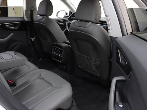 Used 2019 Audi Q8 Premium Plus w/ Premium Plus image 27