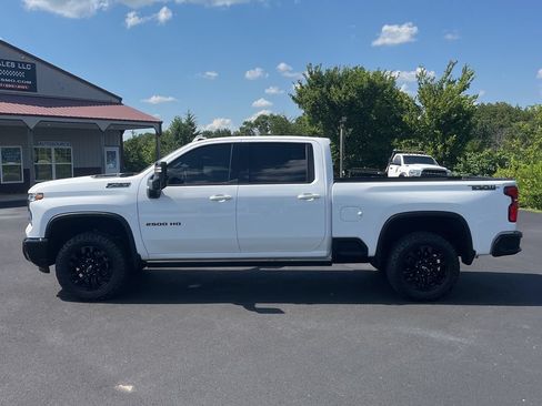 Used 2025 Chevrolet Silverado 2500 LTZ w/ LTZ Plus Package AWD/4WD image 6