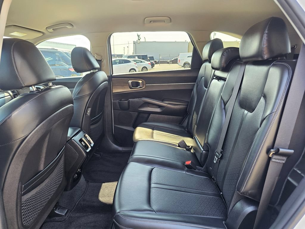 Used 2022 Kia Sorento S AWD/4WD image 17
