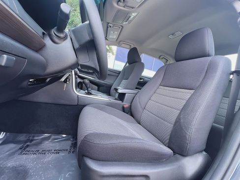 Used 2017 Toyota Camry LE FWD image 13