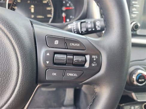 Used 2017 Kia Sorento EX image 32