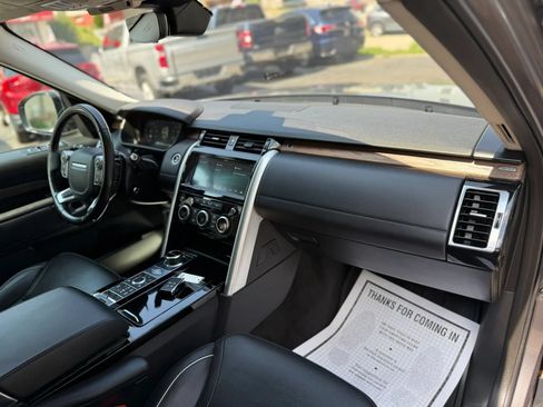 Used 2018 Land Rover Discovery HSE Luxury AWD/4WD image 17