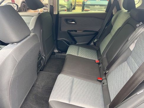 Certified 2023 Nissan Rogue SV image 8