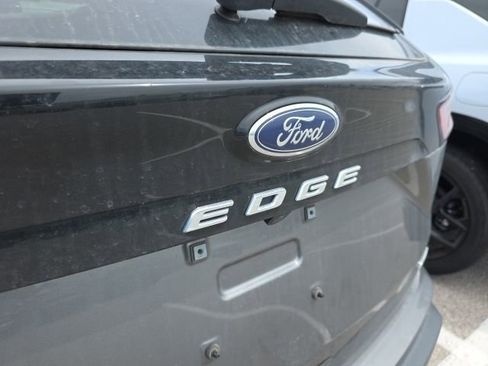 Used 2024 Ford Edge SEL AWD/4WD image 13
