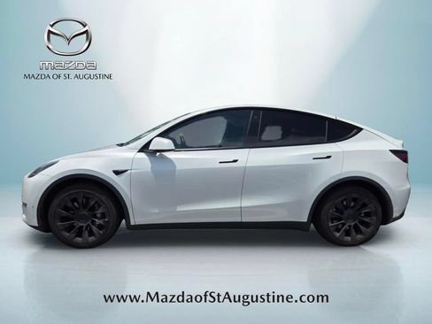 Used 2021 Tesla Model Y Long Range AWD/4WD image 3
