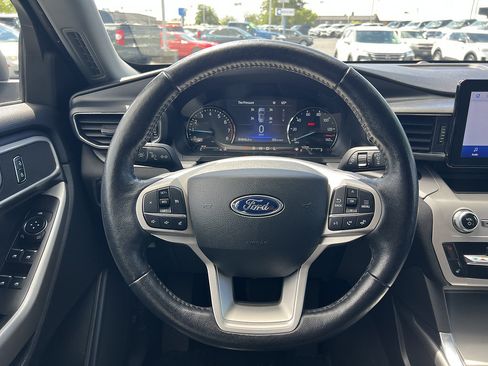 Certified 2023 Ford Explorer XLT w/ Equipment Group 202A AWD/4WD image 18