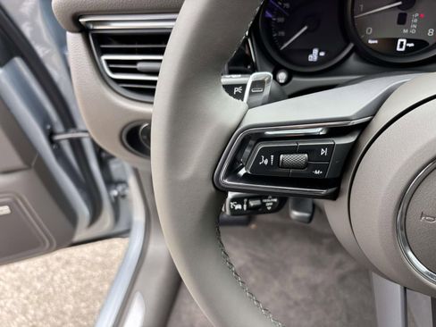 New 2026 Porsche Macan S image 28