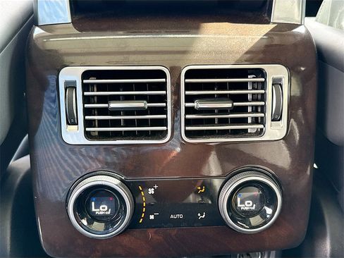 Used 2019 Land Rover Range Rover Supercharged image 28