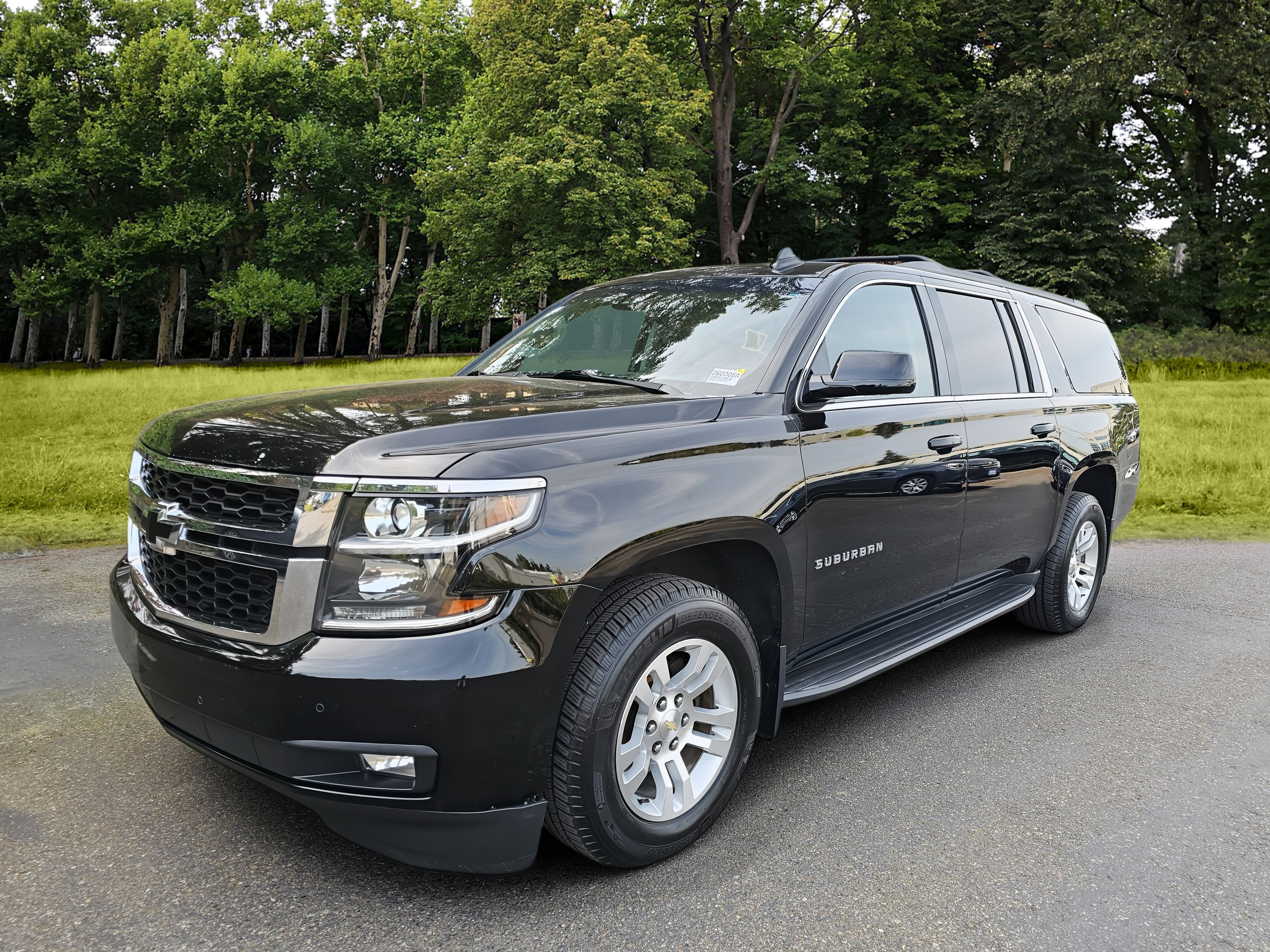 Used 2015 Chevrolet Suburban LT AWD/4WD image 3