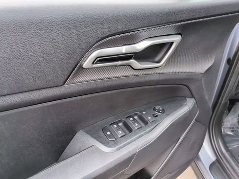 Used 2025 Kia Sportage LX image 19
