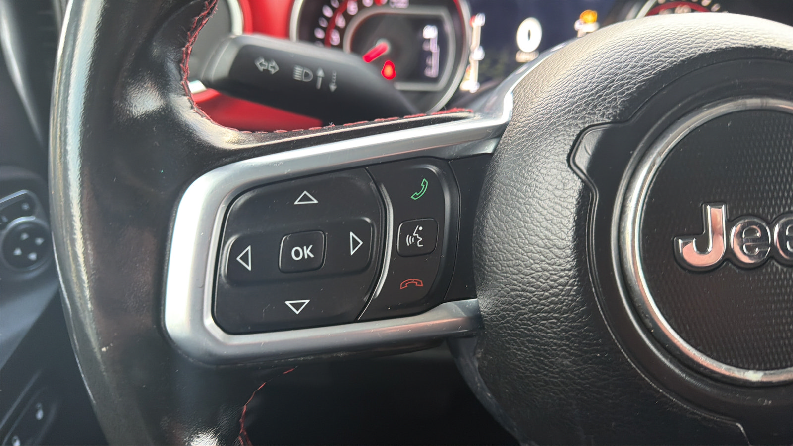 Used 2020 Jeep Gladiator Rubicon AWD/4WD image 18