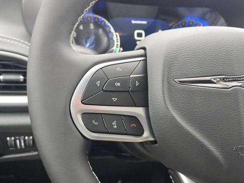New 2026 Chrysler Pacifica Select FWD image 31