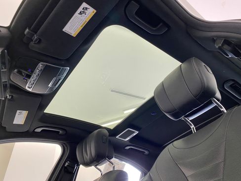 Used 2016 Mercedes-Benz S 550 4MATIC Sedan image 14