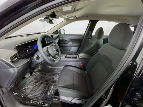 Used 2025 Nissan Kicks S image 16