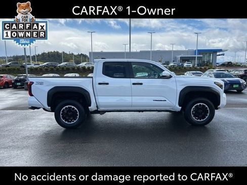 Used 2024 Toyota Tacoma TRD Off-Road AWD/4WD image 6
