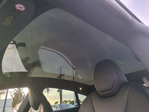 Used 2020 Tesla Model S Long Range image 16