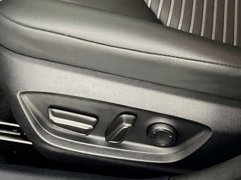 Used 2024 Toyota Camry SE image 16