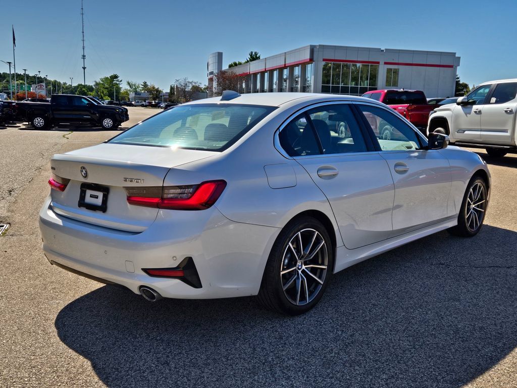 Used 2020 BMW 330i xDrive Sedan w/ Premium Package AWD/4WD image 6