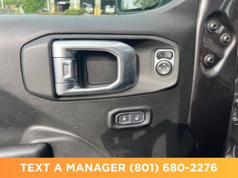 Used 2022 Jeep Gladiator Rubicon AWD/4WD image 13