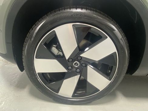 Certified 2023 Volvo C40 P8 Recharge Ultimate w/ Protection Package Premier image 5