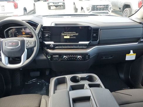 New 2026 GMC Sierra 1500 Elevation image 15