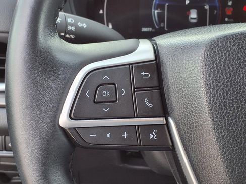 Used 2024 Toyota Grand Highlander XLE AWD/4WD image 23