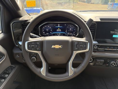 Used 2025 Chevrolet Silverado 1500 LT w/ Leather Package image 23