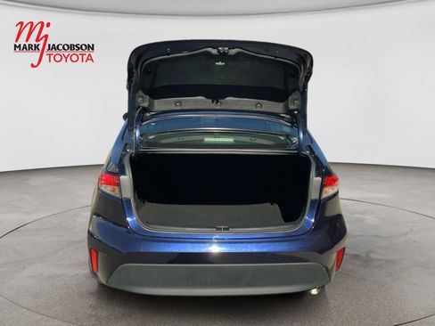 Used 2024 Toyota Corolla LE FWD image 14