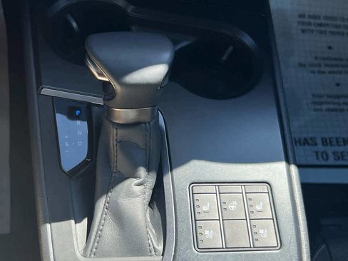 Used 2024 Lexus UX 250h F Sport image 21