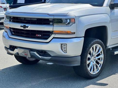 Used 2017 Chevrolet Silverado 1500 LT w/ All Star Edition AWD/4WD image 28