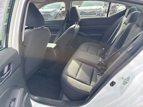 Used 2025 Nissan Altima 2.5 SV image 27