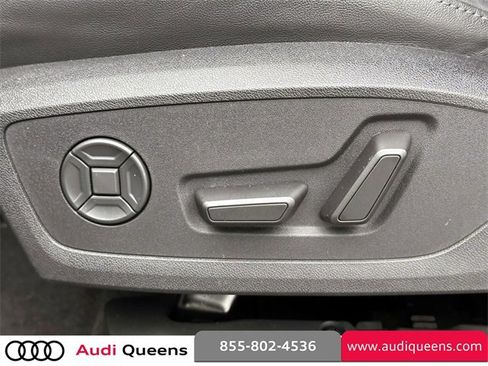 Used 2025 Audi Q6 e-tron Premium Plus image 19