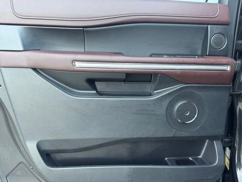 Used 2024 Ford Expedition Max Limited image 28