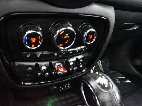 Used 2017 MINI Cooper Clubman ALL4 w/ Premium Package AWD/4WD image 9