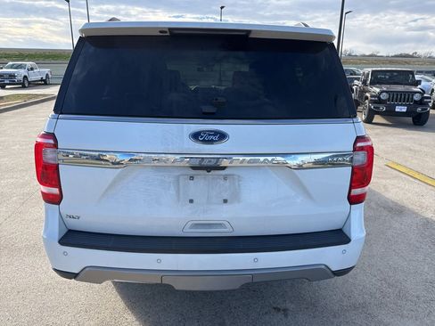 Used 2020 Ford Expedition Max XLT w/ Equipment Group 202A image 9
