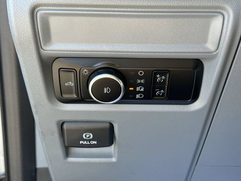 Used 2023 Ford F150 XLT AWD/4WD image 33