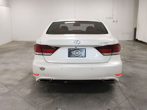 Used 2016 Lexus LS 460 w/ Comfort Package RWD image 8