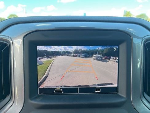 Used 2024 Chevrolet Silverado 2500 Custom image 21