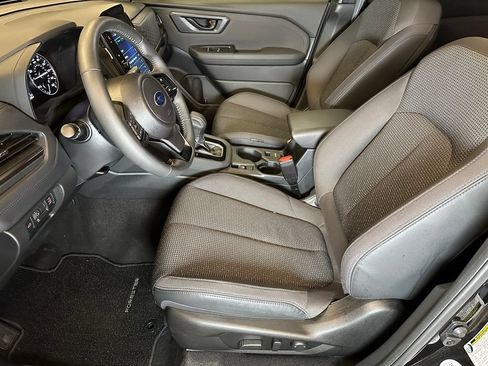 Used 2025 Subaru Forester Premium w/ Convenience Package #2 AWD/4WD image 19
