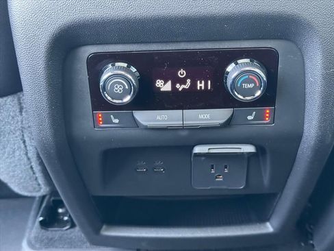 New 2026 Chevrolet Traverse High Country w/ LPO, Floor Liner Package image 11