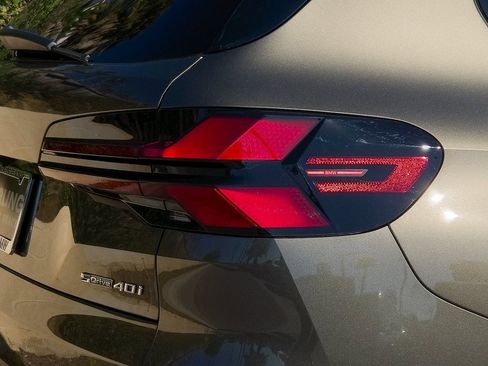 New 2026 BMW X5 sDrive40i w/ M Sport Package image 7