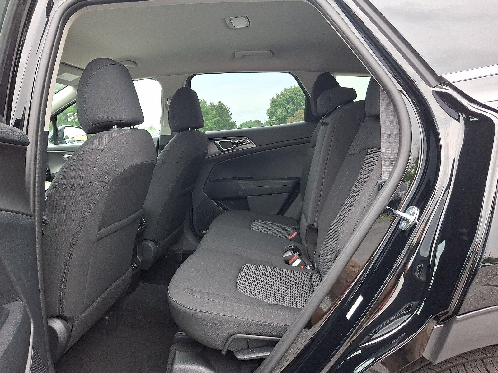 New 2026 Kia Sportage LX w/ LX Convenience Package AWD/4WD image 6